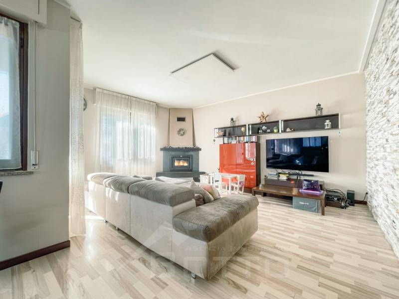 intera palazzina in vendita ad Omegna