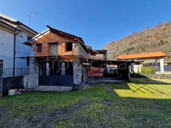 casa indipendente in vendita ad Omegna