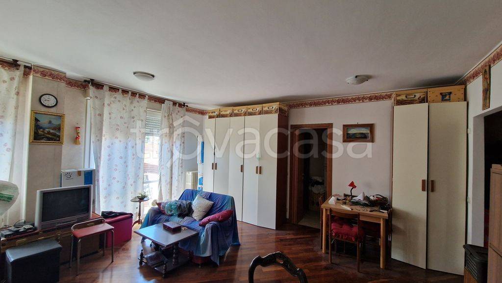 appartamento in vendita ad Omegna in zona Sant'Anna