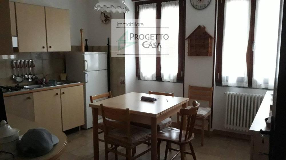 casa semindipendente in vendita ad Omegna in zona Crusinallo
