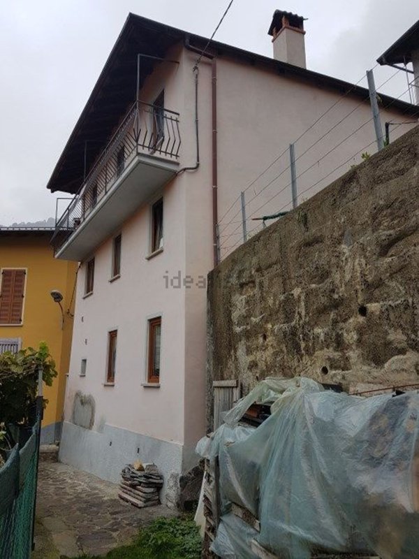 casa indipendente in vendita ad Omegna