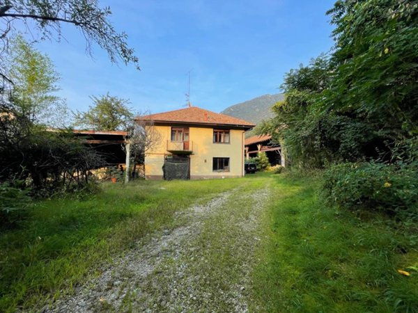casa indipendente in vendita ad Omegna