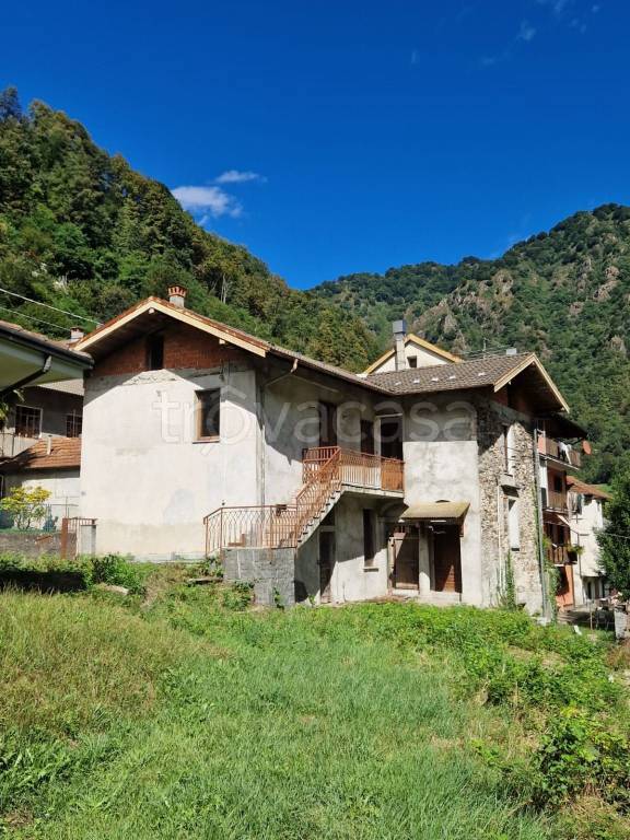 casa indipendente in vendita ad Omegna