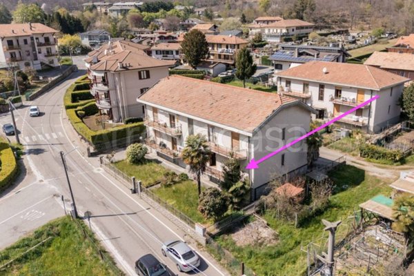 appartamento in vendita ad Omegna in zona Cireggio