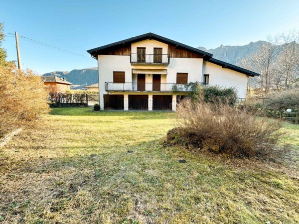 casa indipendente in vendita ad Omegna in zona Crusinallo
