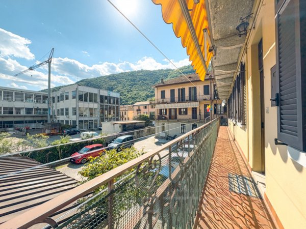appartamento in vendita ad Omegna in zona Crusinallo