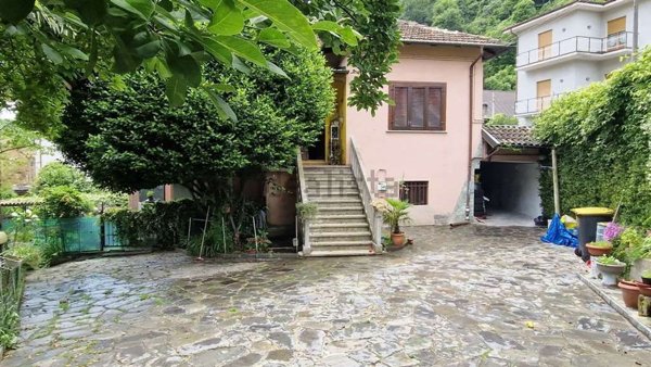 appartamento in vendita ad Omegna in zona Crusinallo
