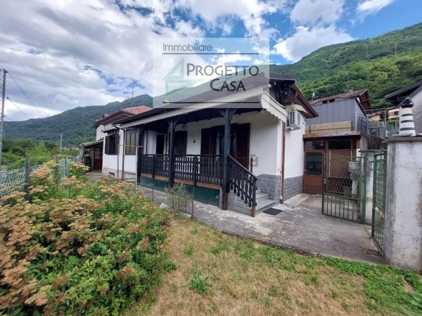 casa indipendente in vendita ad Omegna in zona Borca