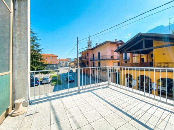 appartamento in vendita ad Omegna in zona Crusinallo