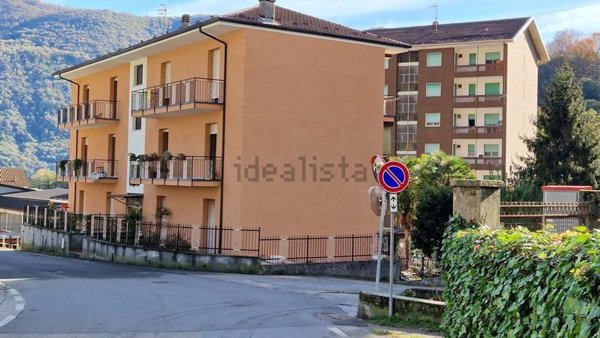 appartamento in vendita ad Omegna in zona Cireggio