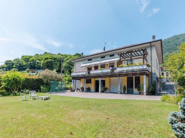 casa indipendente in vendita ad Omegna