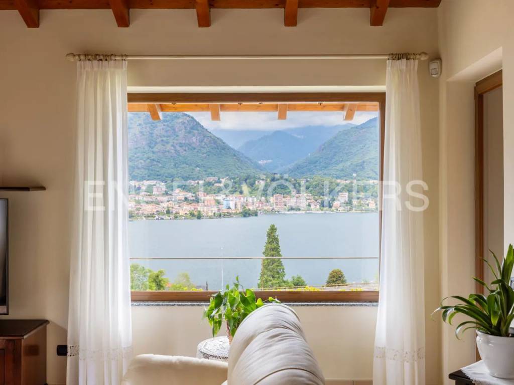 casa indipendente in vendita ad Omegna