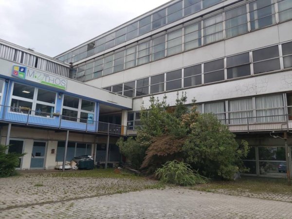 locale commerciale in vendita ad Omegna