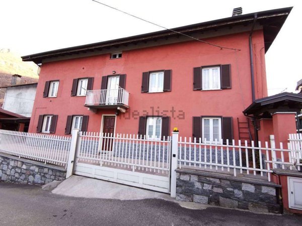 casa indipendente in vendita ad Omegna in zona Crusinallo
