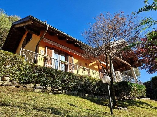 casa indipendente in vendita ad Omegna