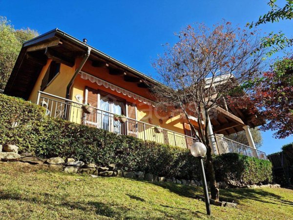 casa indipendente in vendita ad Omegna