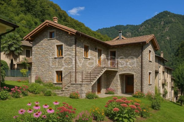 casa indipendente in vendita ad Omegna