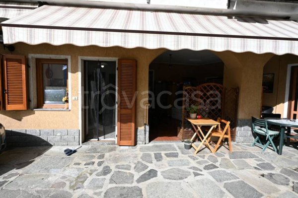 appartamento in vendita ad Omegna in zona Cireggio