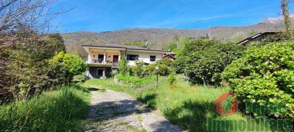 casa indipendente in vendita ad Omegna