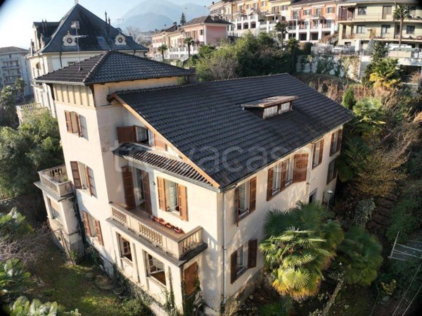 casa indipendente in vendita ad Omegna