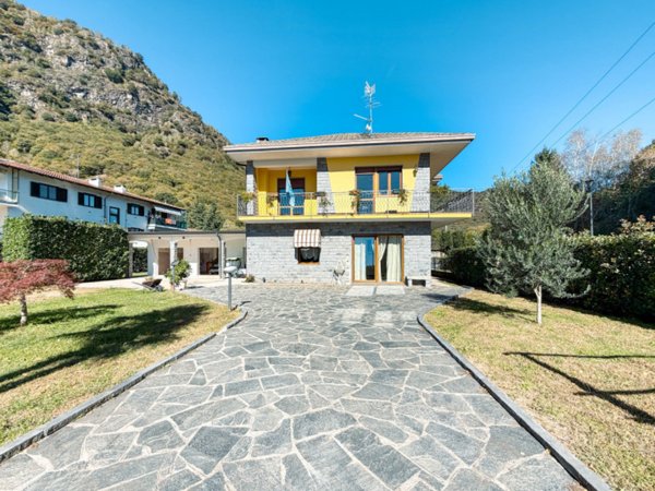 casa indipendente in vendita ad Omegna in zona Cireggio