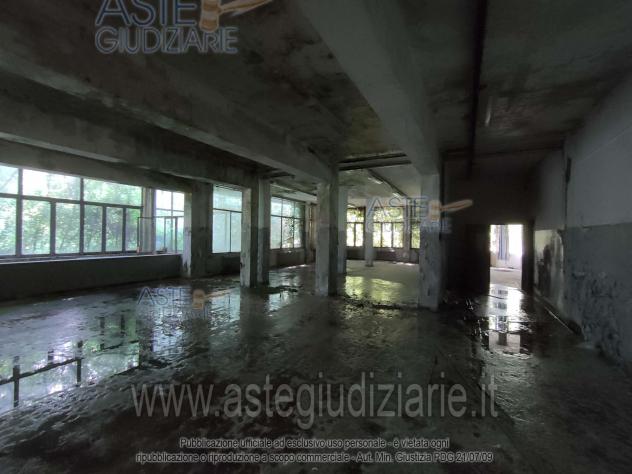 negozio in vendita ad Omegna