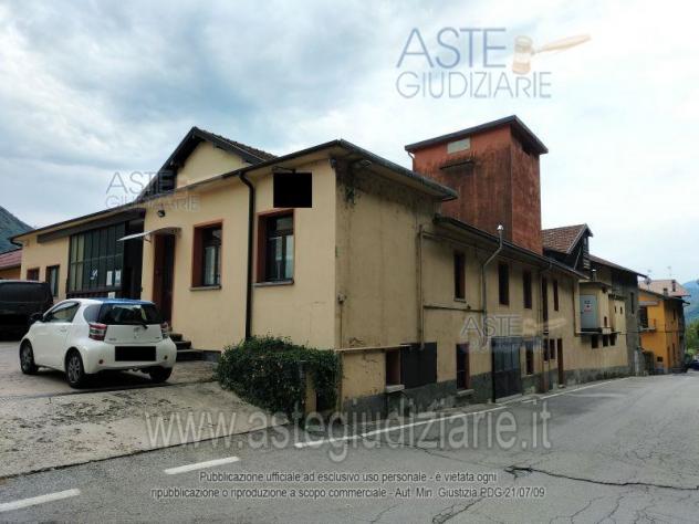 negozio in vendita ad Omegna