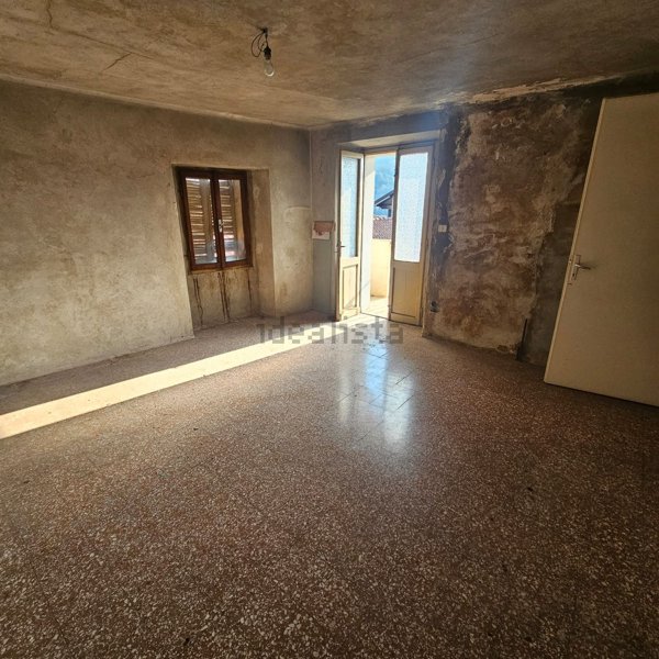 casa indipendente in vendita ad Omegna