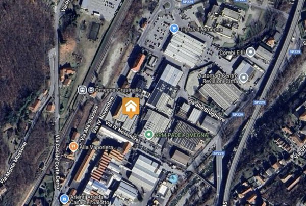 locale commerciale in vendita ad Omegna