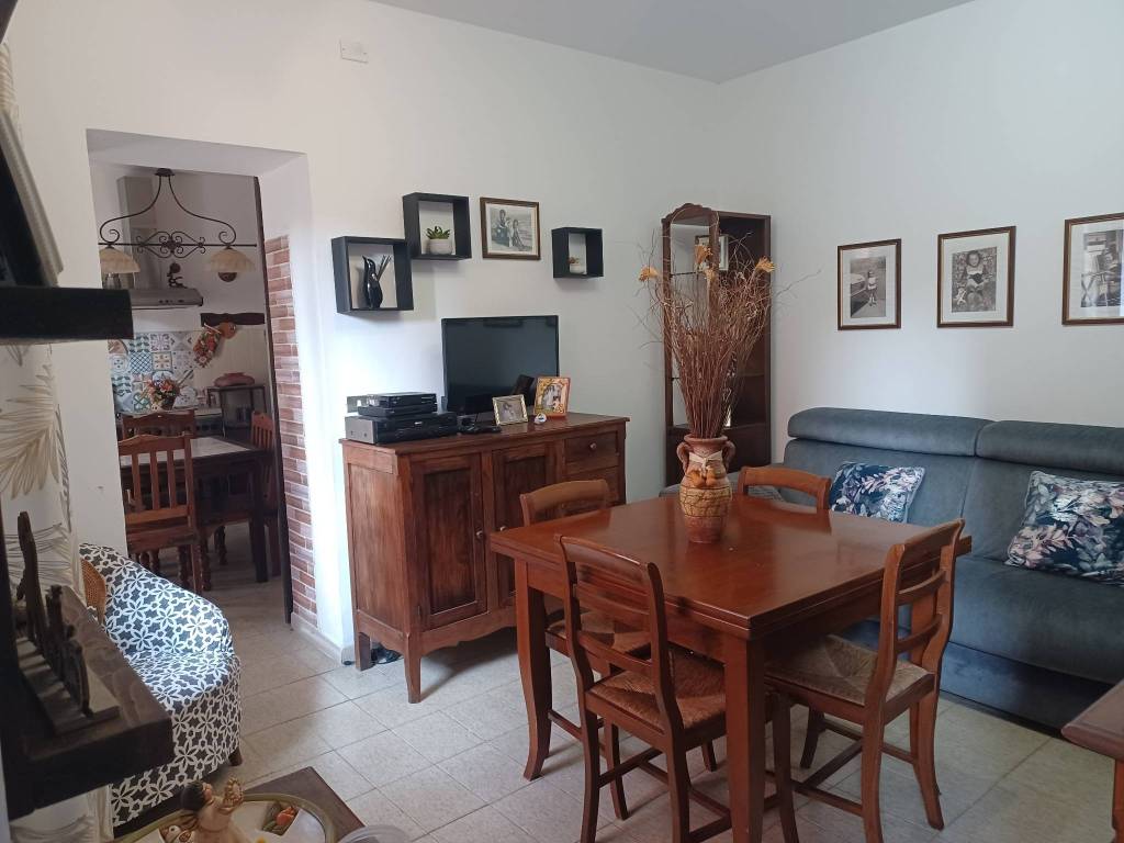 appartamento in vendita ad Omegna in zona Crusinallo