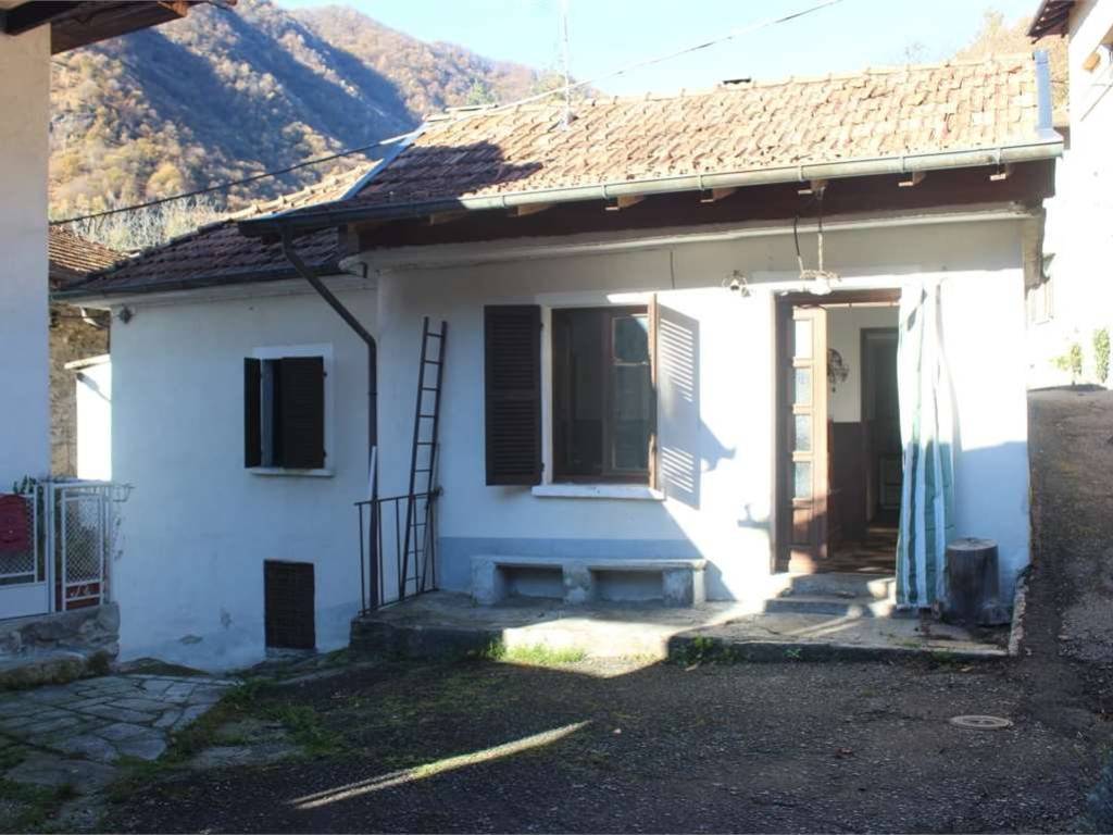 casa indipendente in vendita ad Omegna
