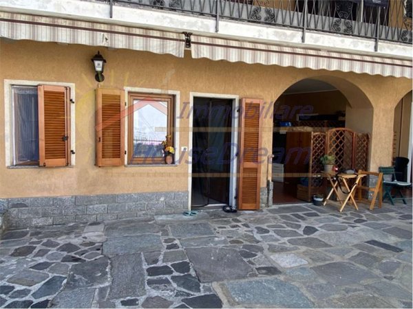 appartamento in vendita ad Omegna in zona Cireggio
