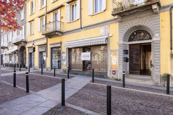 negozio in vendita ad Omegna