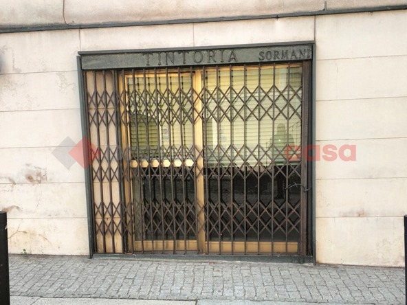 locale commerciale in vendita ad Omegna