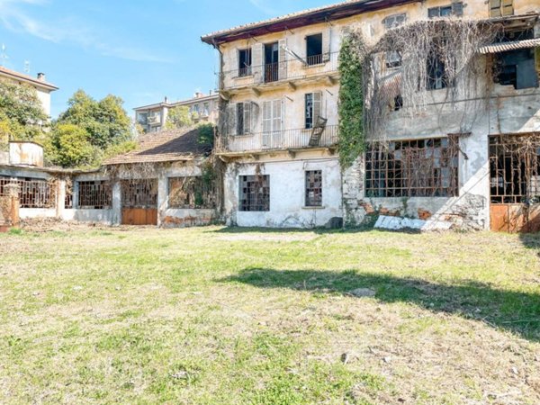 casa semindipendente in vendita ad Omegna