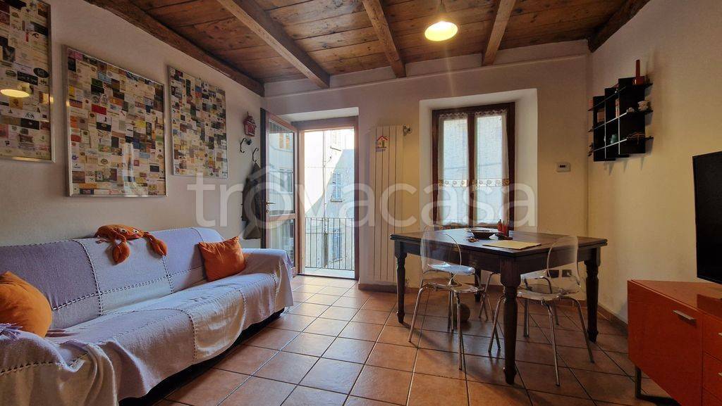 appartamento in vendita ad Omegna in zona Sant'Anna
