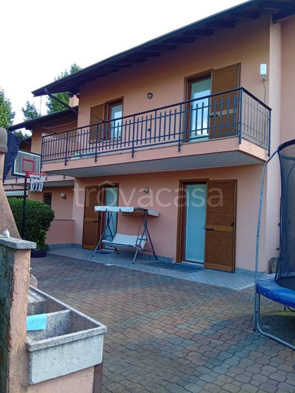 casa indipendente in vendita ad Omegna