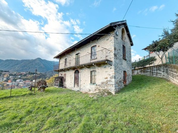 casa indipendente in vendita ad Omegna in zona Sant'Anna