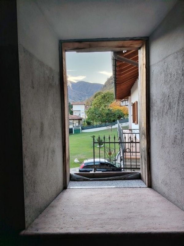 appartamento in vendita ad Omegna in zona Cireggio