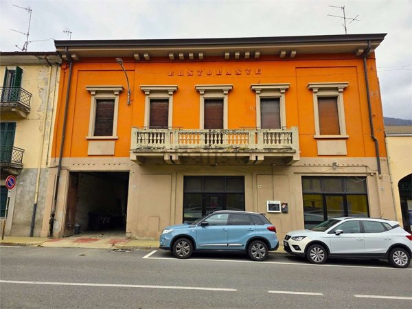 casa indipendente in vendita ad Omegna in zona Crusinallo