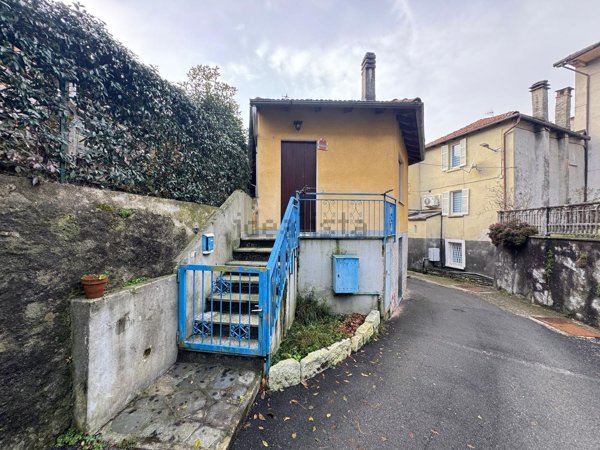 appartamento in vendita ad Omegna in zona Agrano