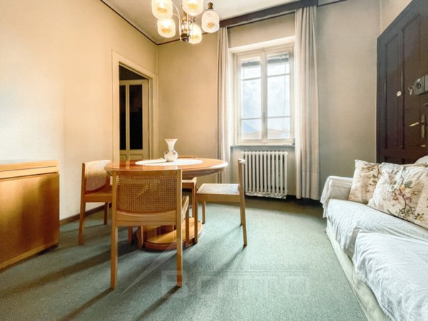 locale commerciale in vendita ad Omegna in zona Crusinallo