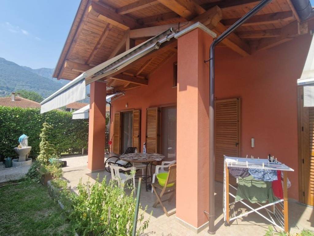 casa indipendente in vendita ad Omegna