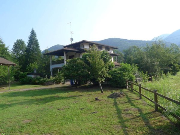 villa in vendita ad Omegna