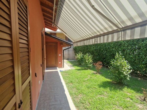 casa indipendente in vendita ad Omegna