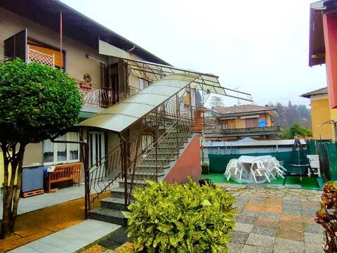 appartamento in vendita ad Omegna in zona Cireggio