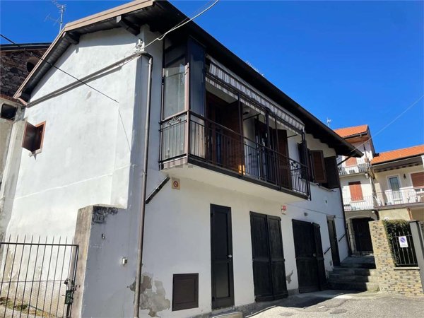 appartamento in vendita ad Omegna in zona Crusinallo