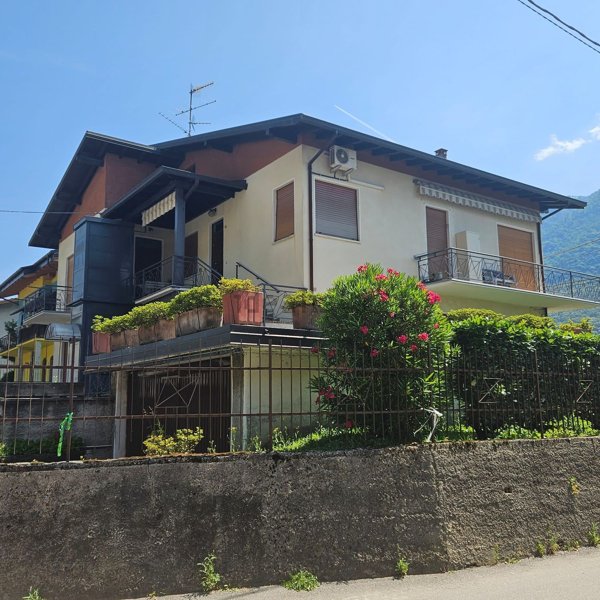 casa indipendente in vendita ad Omegna