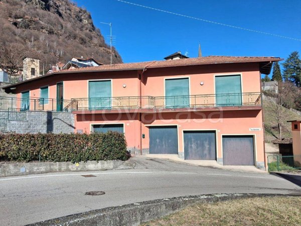casa indipendente in vendita ad Omegna in zona Cireggio