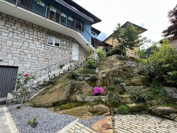 casa indipendente in vendita ad Omegna in zona Crusinallo